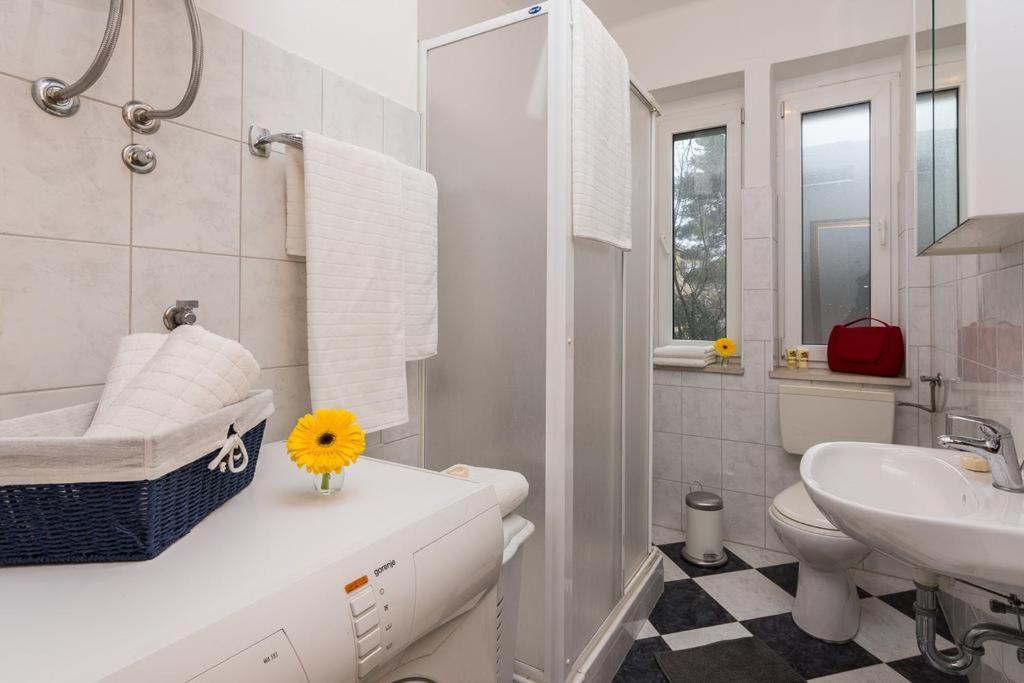 Апартаменты Near Old Town - Free Parking Задар Экстерьер фото